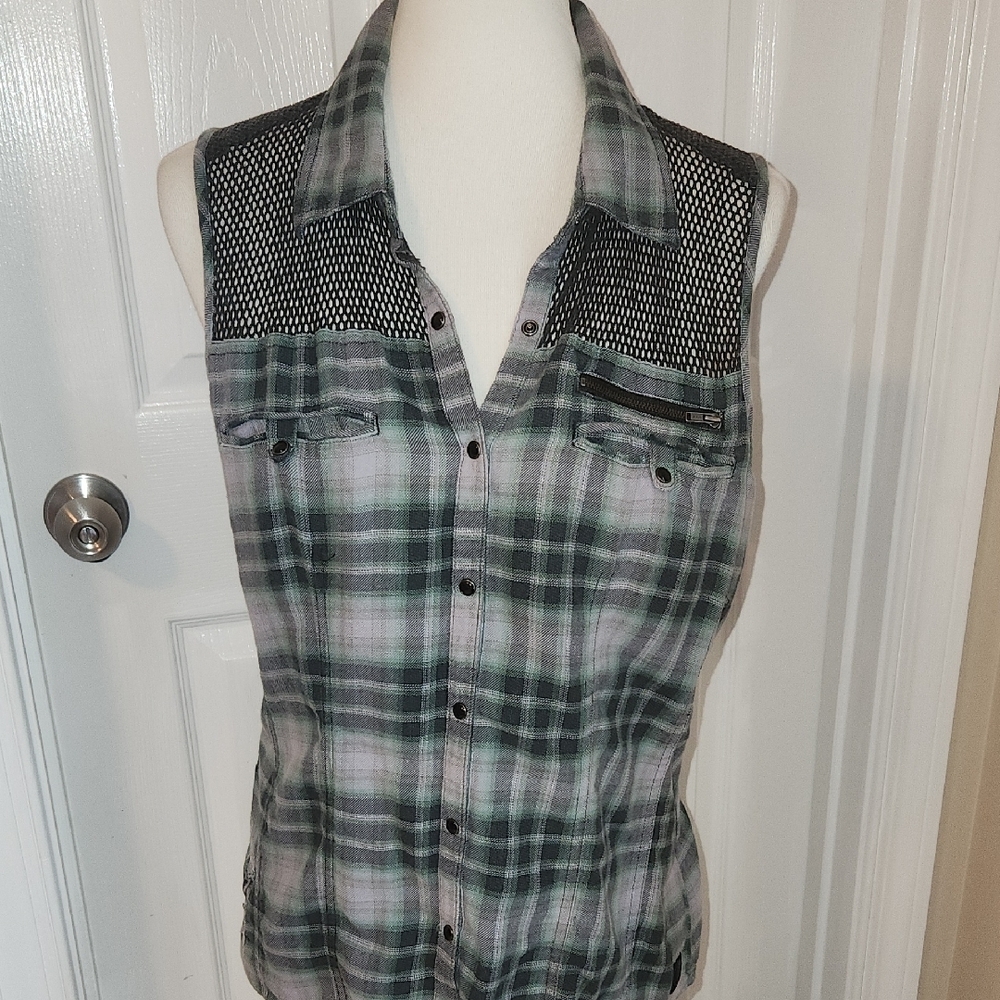 Harley-Davidson Green and Black Sleeveless Button Down Shirt